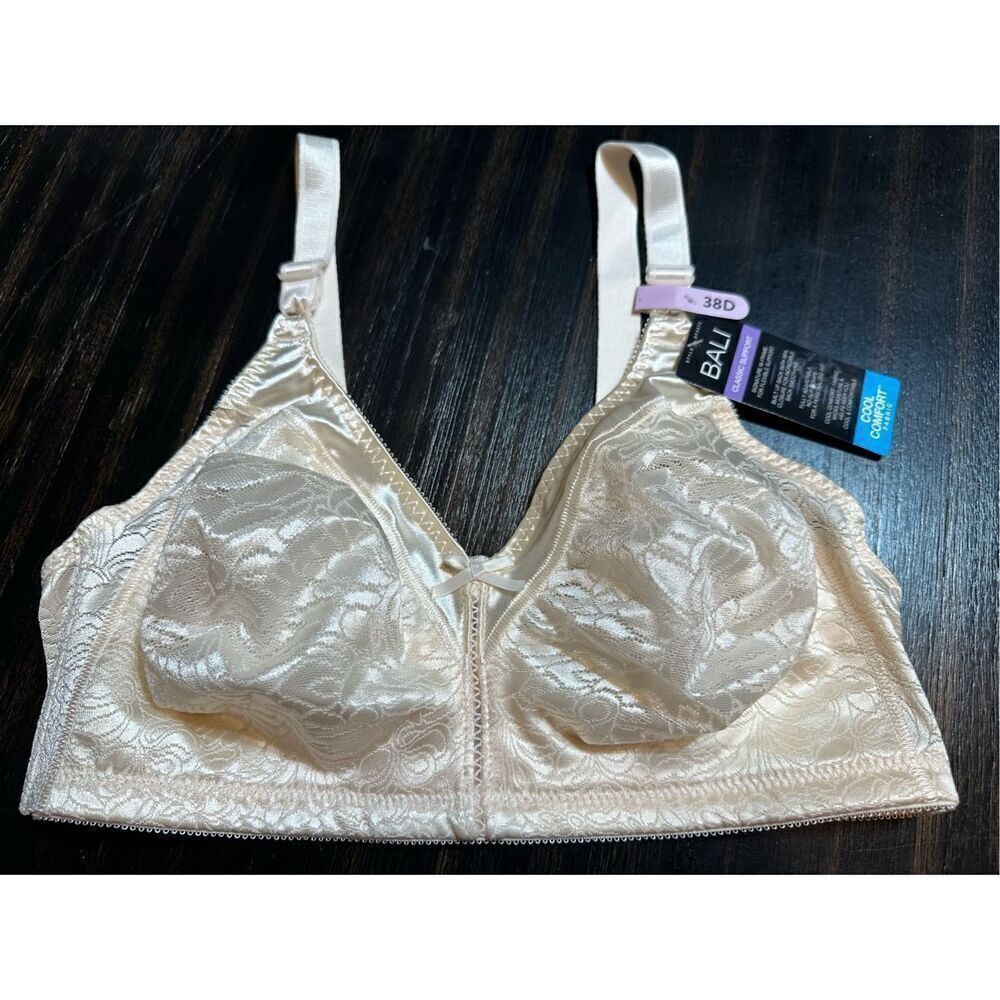 Bali NWT size 38D classic Support Spa Closure Wireless Bra in cream - style 3372 - Picture 2 of 6